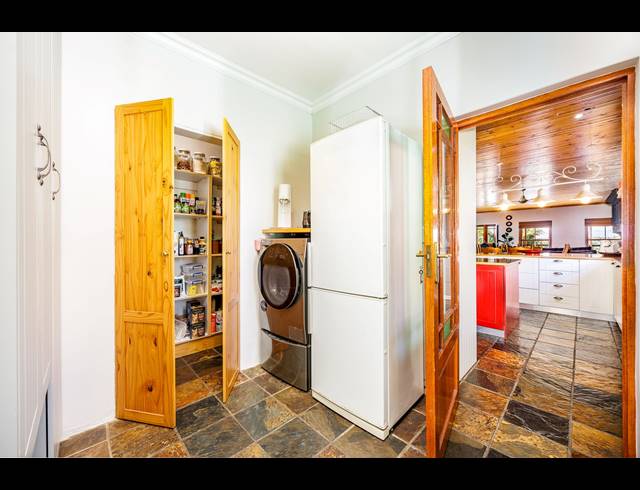 4 BEDROOM HOUSE FOR SALE IN VIERLANDEN
